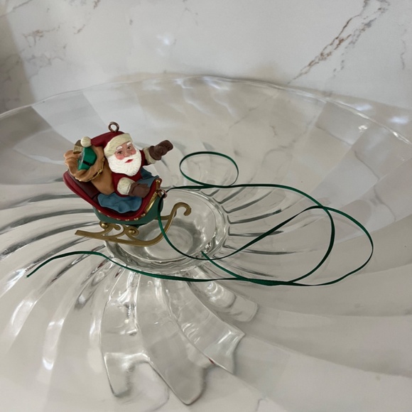 Hallmark's 'Pere Noel' 1992 - Picture 7 of 11